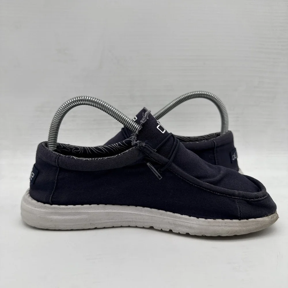 Hey Dude Wally Navy Blue Shoes Boys Girls Youth Sz Y6 L7 Slip On Comfort Shoes